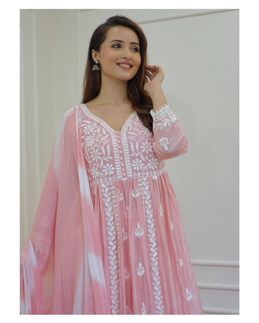 CHIKANKARI REYON COTTON KURTA SET WITH NAZEEN DYE DUPATTA