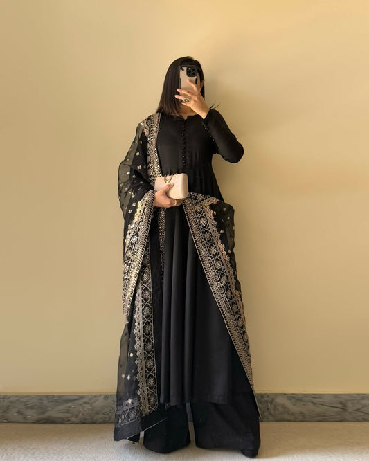 Elegant Pure Fox Georgette Kurta Set with Dupatta & Plazzo
