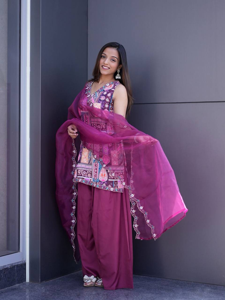 Elegant Embroidered Kurti Set