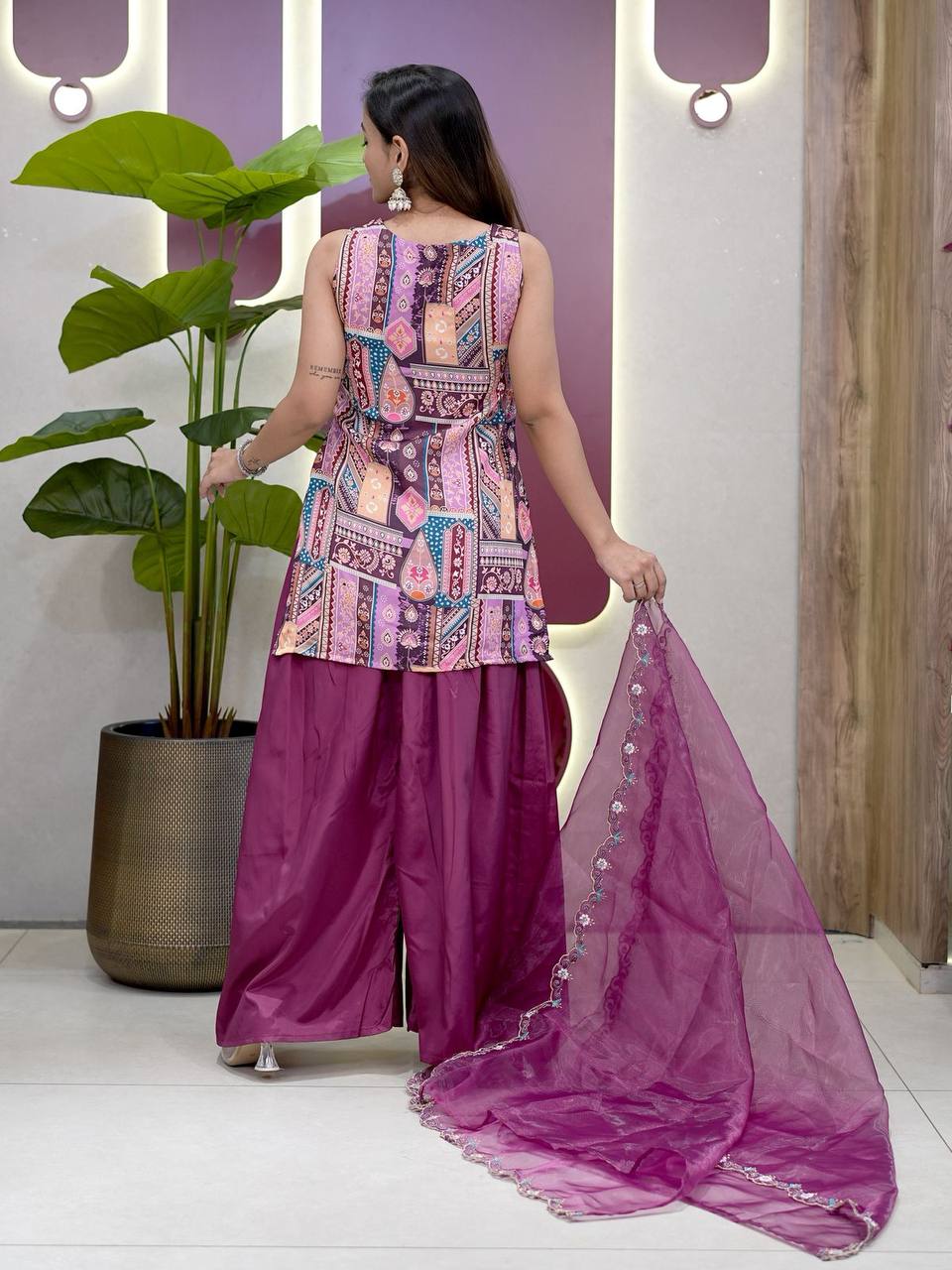 Elegant Embroidered Kurti Set
