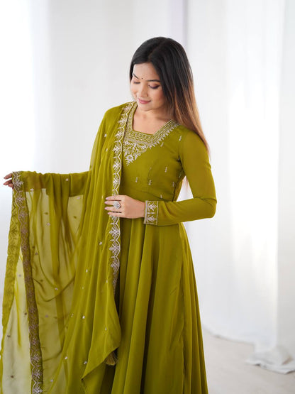 Regal Heavy Fox Georgette Anarkali Set with Dupatta & Pant