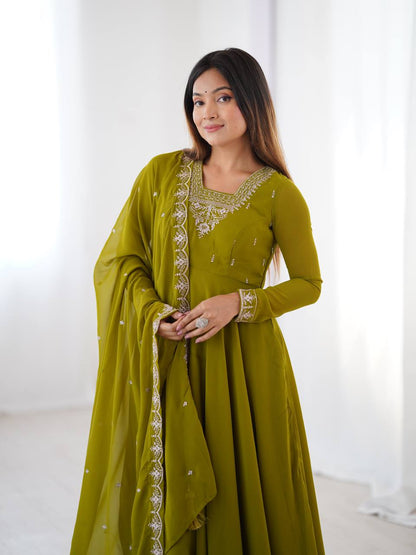 Regal Heavy Fox Georgette Anarkali Set with Dupatta & Pant