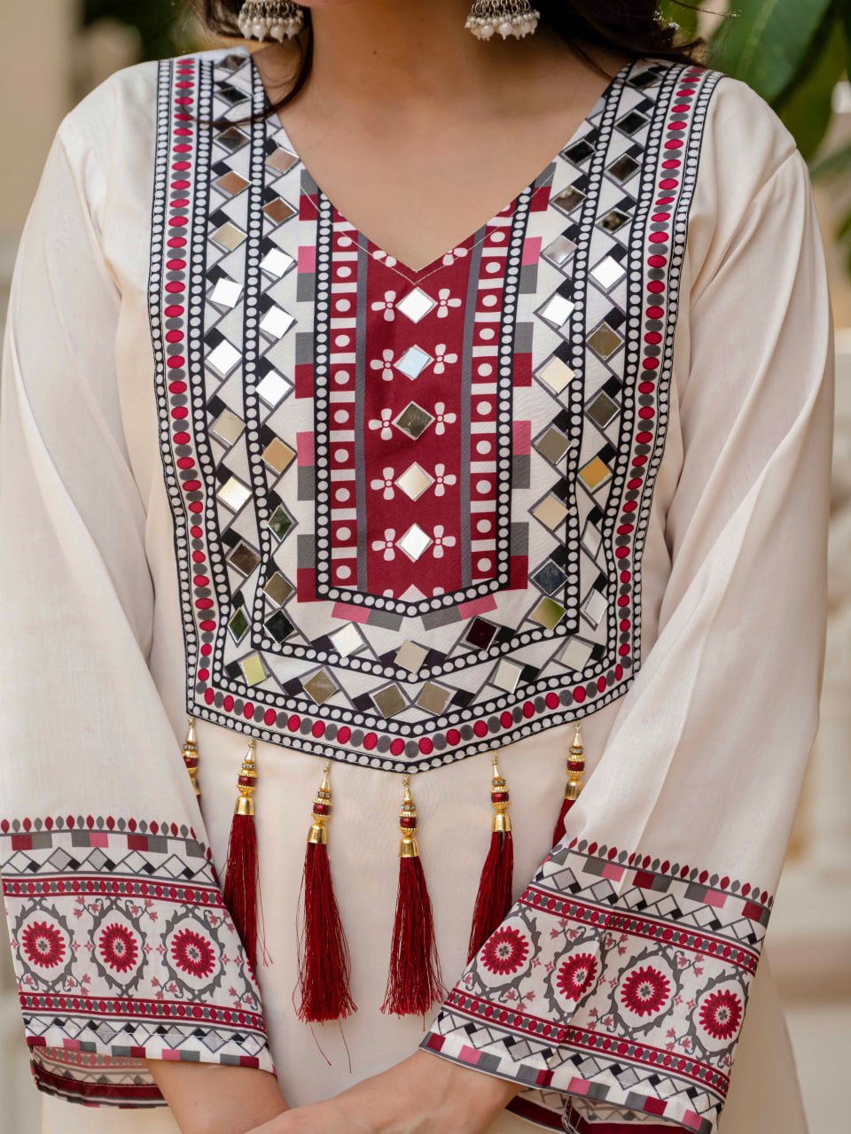 Trendy Mirror Work Maslin Kurti Set