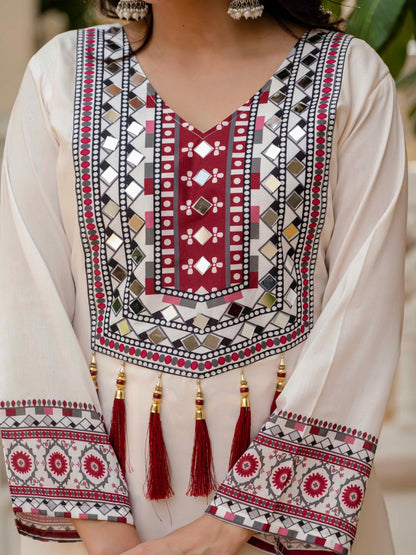 Trendy Mirror Work Maslin Kurti Set